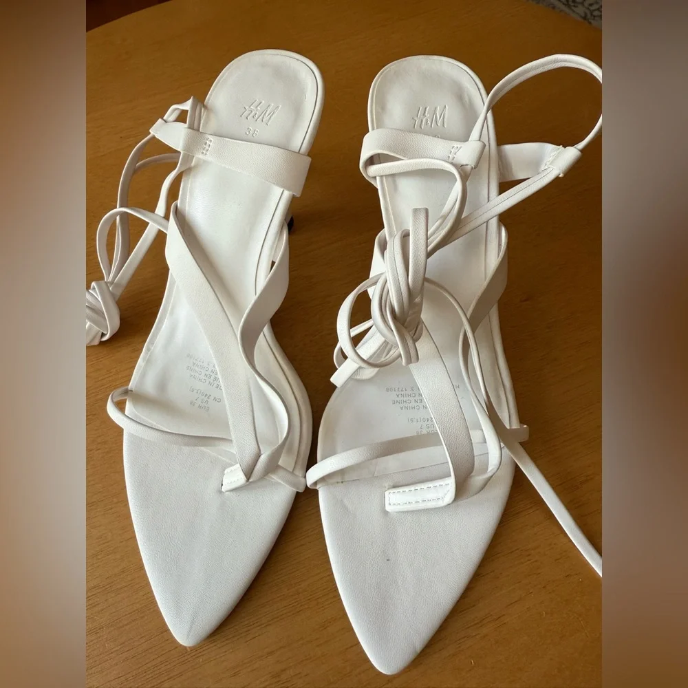 H&M TIE-STRAP SANDALS - Picture 2 of 5